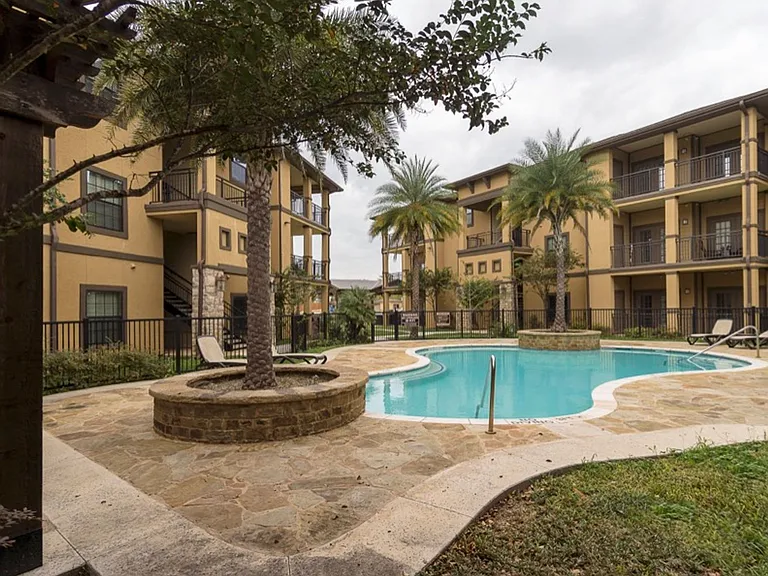 The Fountains at Bonita Creek Apartments — Photo 6