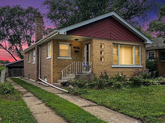 2nd image of 811 Sibley Blvd
