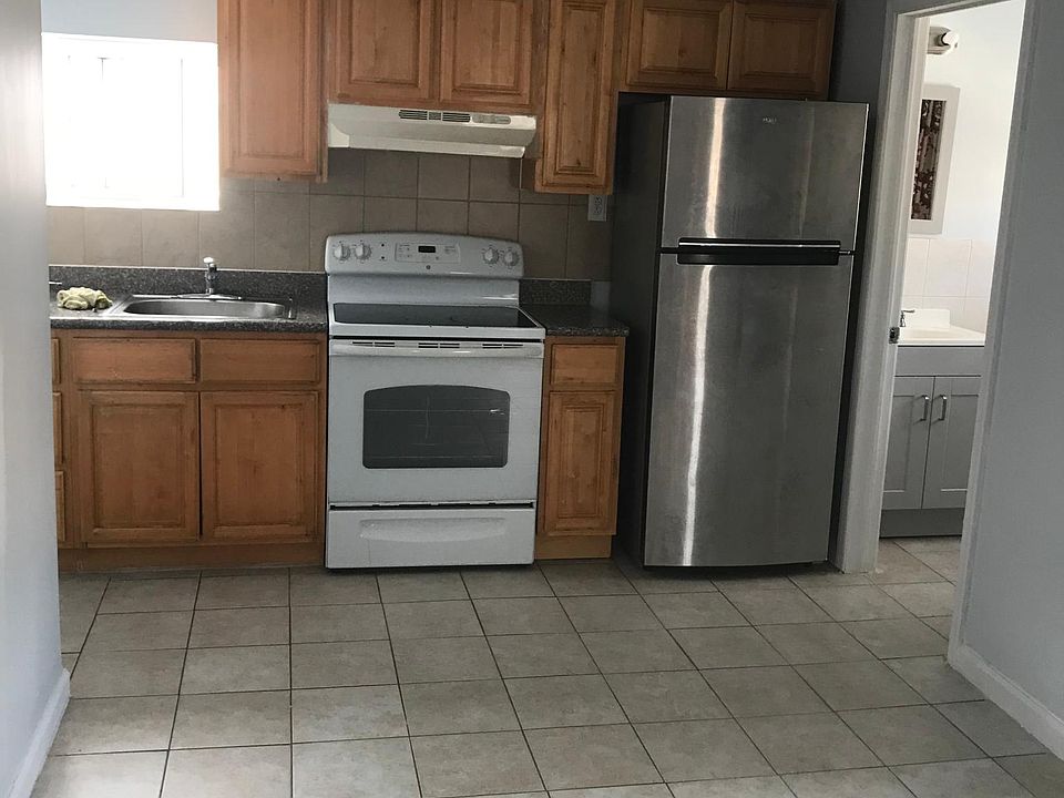 2nd image of 1200 S 16th St APT 3