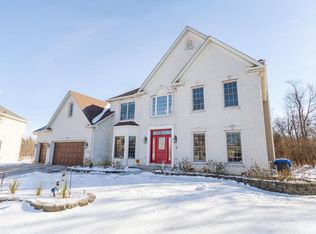 530 Nagel Ct, West Chicago, IL 60185