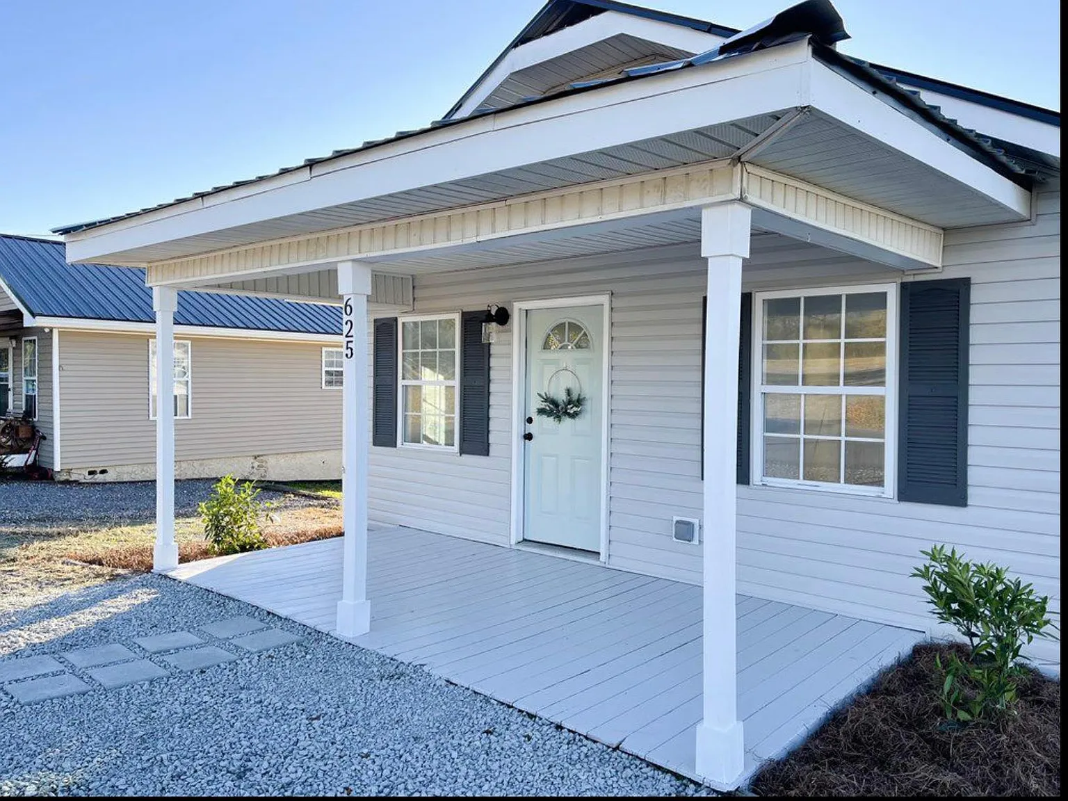 2 bed, 624 sqft, $1,200 — Photo 2