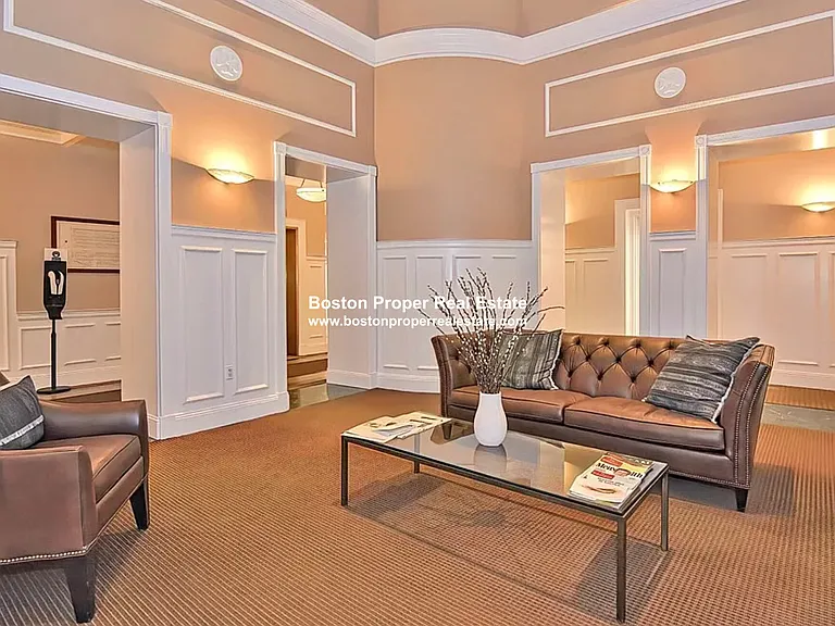 416 Marlborough St #703 — Photo 16