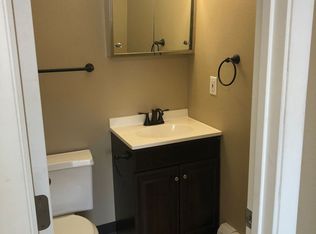 173 16th Ave SW APT 6, Cedar Rapids, IA 52404