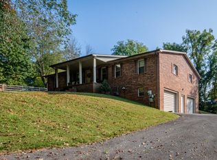 29 Circle Dr, Bristol, VA 24201