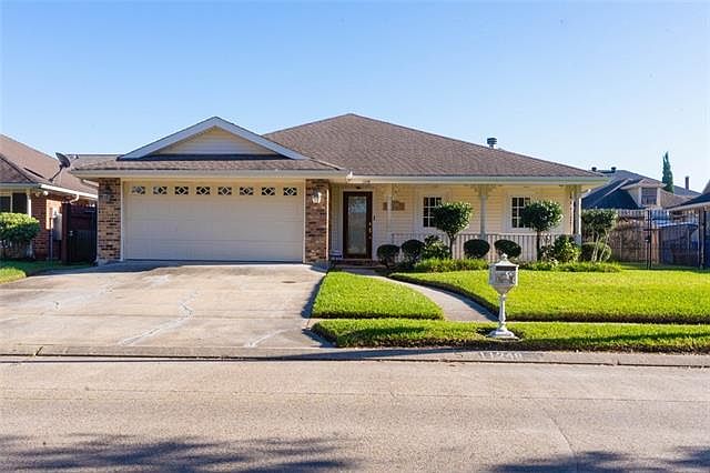 1st image of 11248 Lake Forest Blvd