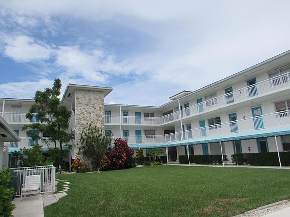 4th image of 37 Yacht Club Dr APT 208