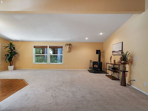 4th image of 21509 NE 227th Ave