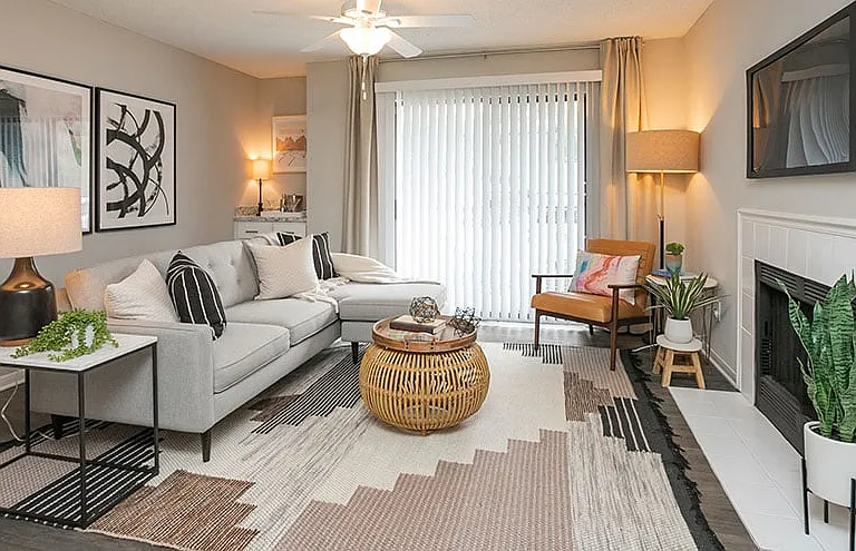 Residences at Glenview Reserve Apartment Homes — Photo 2