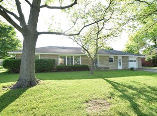 936 S Westchester Park Dr, Yorktown, IN