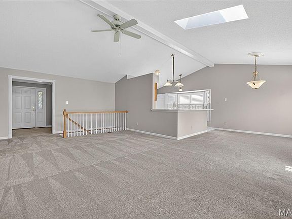 5th image of 428 Quiet Field Dr