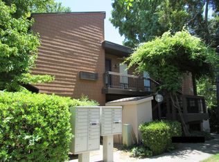 887 Woodside Ln E UNIT 4, Sacramento, CA 95825