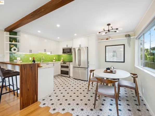 1124 Hollywood Ave APT 2, Oakland, CA 94602
