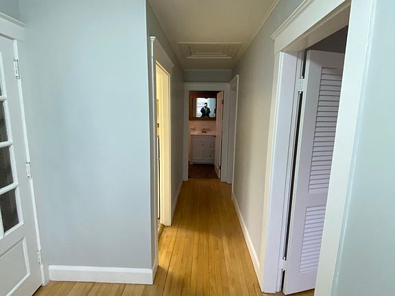 5th image of 2 1/2 Courtland St