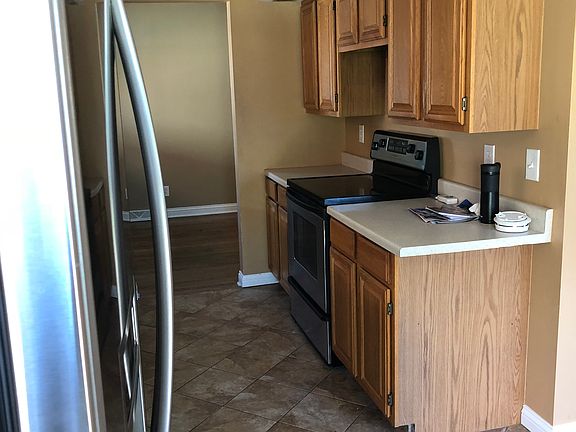 2nd image of 4406 Varney Ave