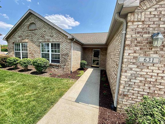 2nd image of 631 Marquis Cir
