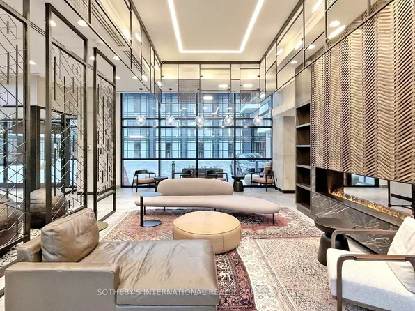 251 Manitoba St #Townhouse 113, Toronto, ON M8Y 0C7