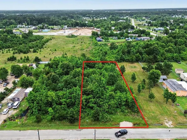 1953 County Road 3556, Cleveland, TX 77327