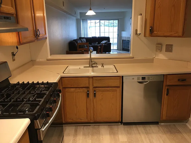4692 Carpinteria Ave — Photo 8