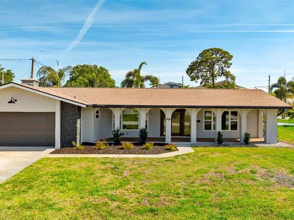 140 88th Ave NE, Saint Petersburg, FL 33702