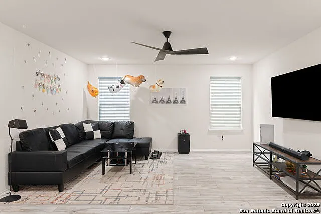4 bed, 3.0 bath, 2019 sqft, $2,000 — Photo 2