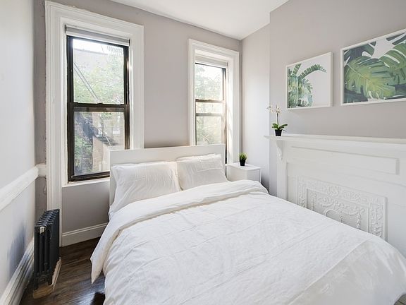 5th image of 454 W 22nd St #2C1