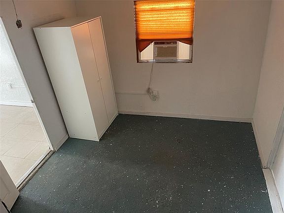 2nd image of 8556 Berkley Dr #8556