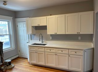 135 Norfolk Ave #2F, Pawtucket, RI 02861