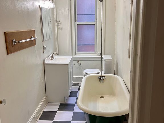 5th image of 4411 Baltimore Ave APT 3F