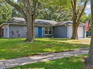 1208 Wildrose Dr, Lutz, FL 33549