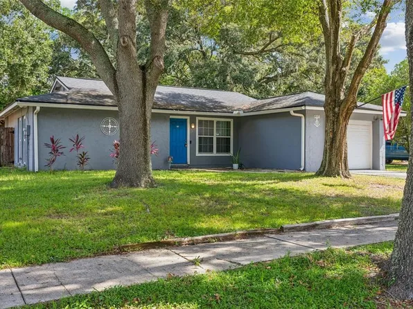 1208 Wildrose Dr, Lutz, FL 33549