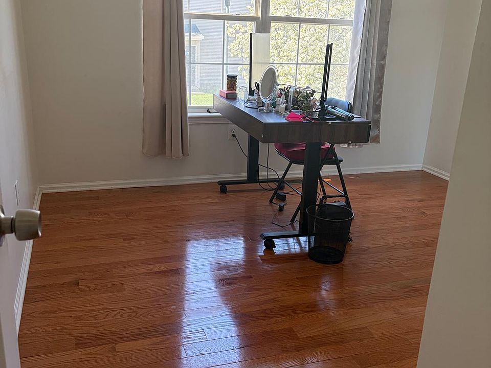 Bedroom (standing desk comes with room and is optional, can be removed)