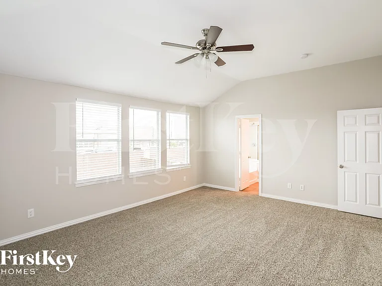 1809 Turtledove Dr — Photo 11