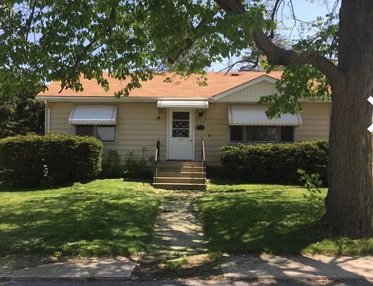 533 Ledochowski St — Photo 1
