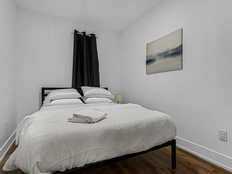 610 King St E — Photo 9