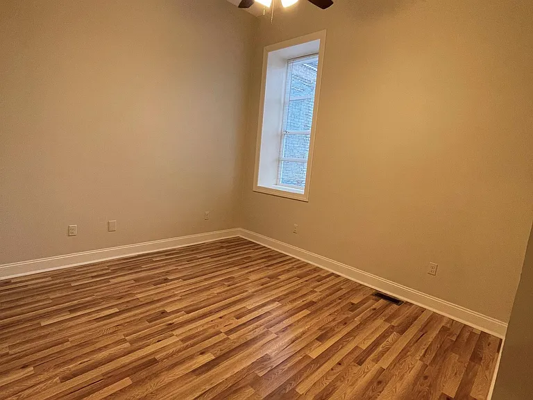 4028 Liberty Ave — Photo 74