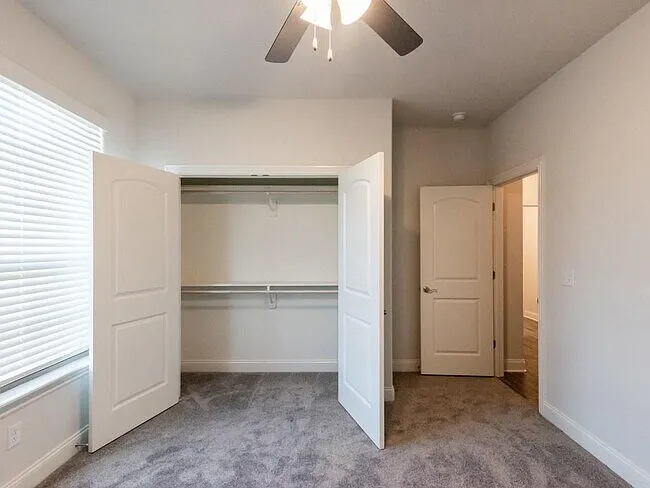 430 Linda Ln — Photo 13
