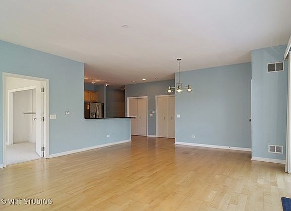 4th image of 647 N Green St APT 205