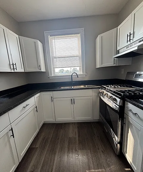 124 1/2 E Sibley St #21 — Photo 3
