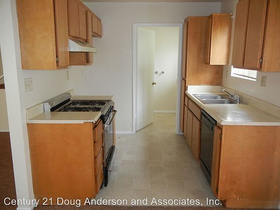 3rd image of 43930 Sammy Dr APT 4