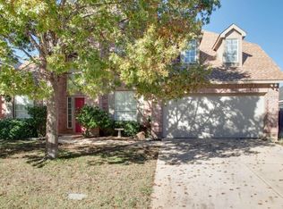 1225 Ottawa Ln, Lewisville, TX 75077