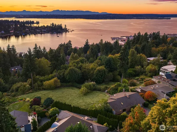 4507 105th Avenue NE, Kirkland, WA 98033
