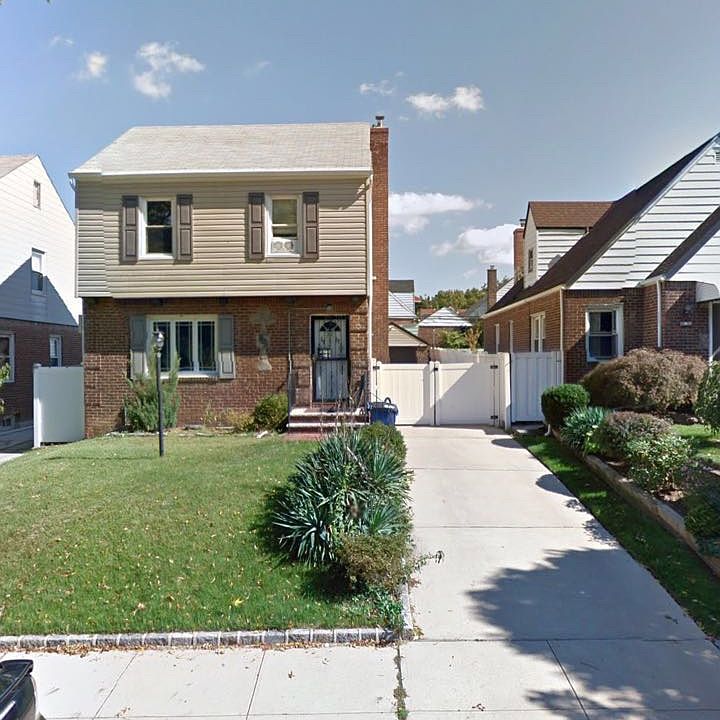 1st image of 5827 201st St