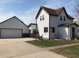 109 N Lake St, Belview, MN 56214