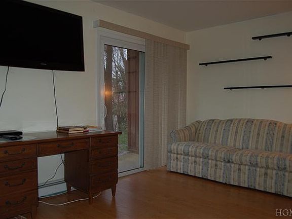 5th image of 4 Dove Ct APT G