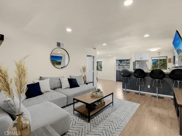 18530 Hatteras St Unit 337, Tarzana, CA 91356