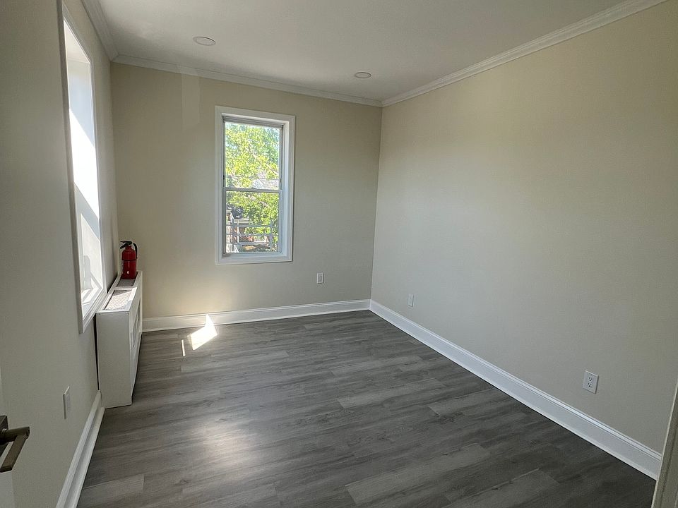 1st image of 29 Laurel Ave Floor 2