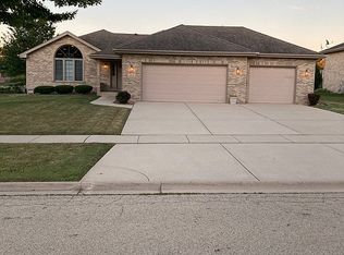 404 Siesta Dr, New Lenox, IL 60451