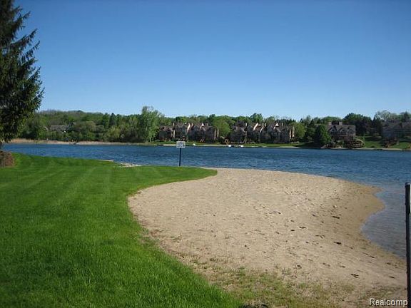 3rd image of 18311 Blue Heron Dr E #13