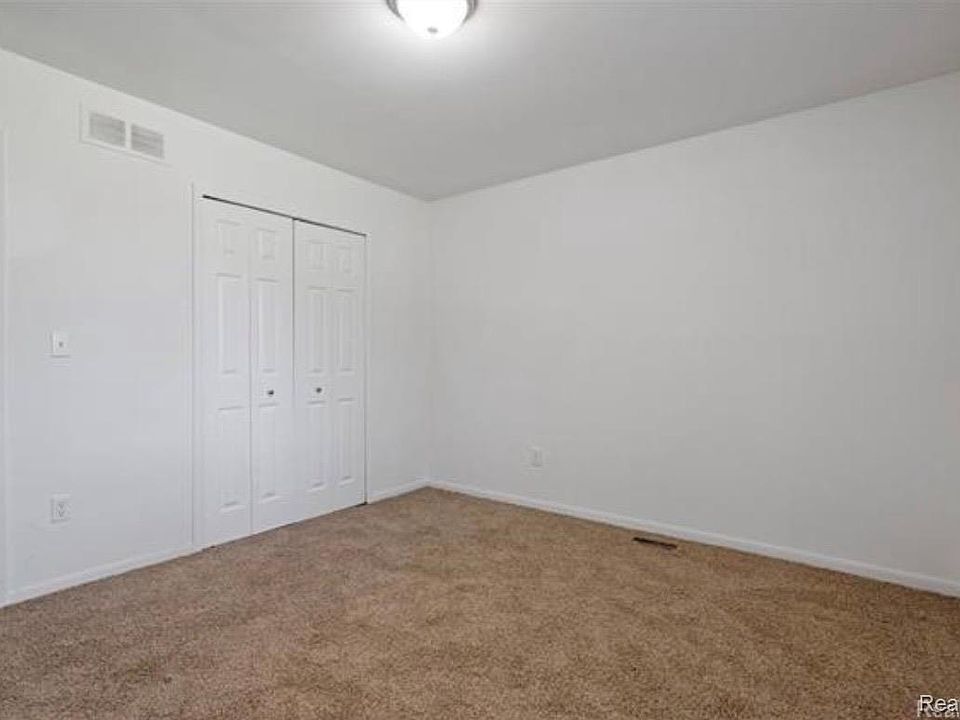 21078 Mitchelldale Ave, photo 10