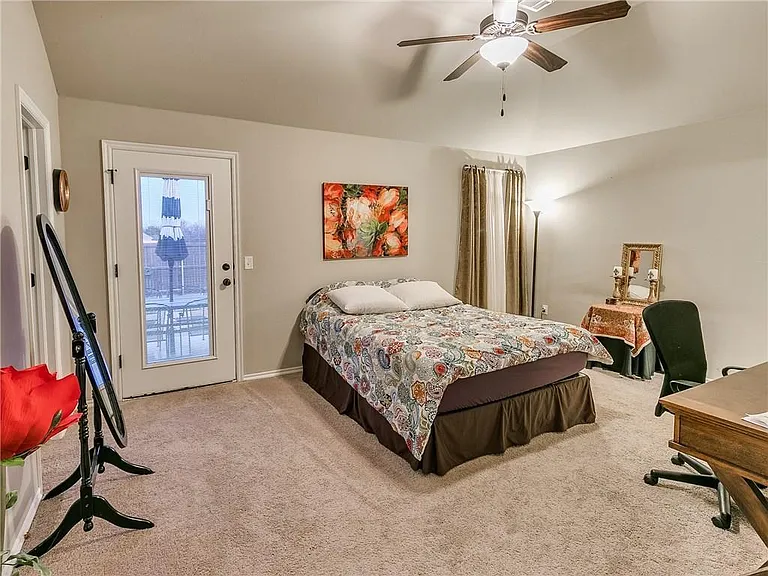19712 Serenade Way — Photo 14